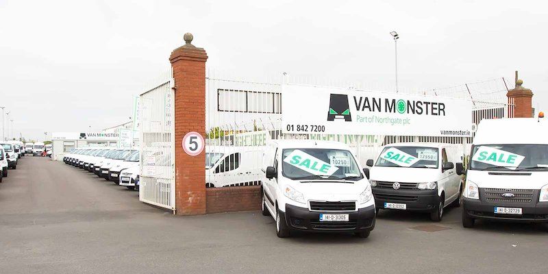 Van Monster forecourt