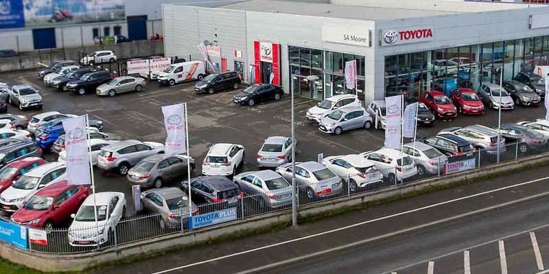 SA MOORE (Est 1947) forecourt