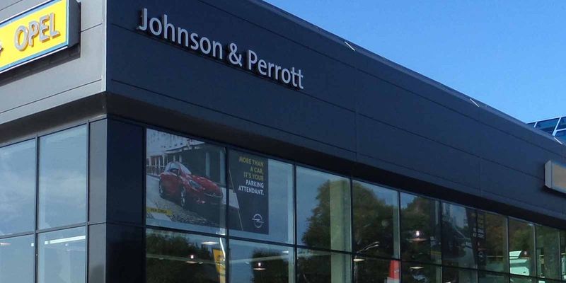 Johnson & Perrott - Opel & Kia forecourt