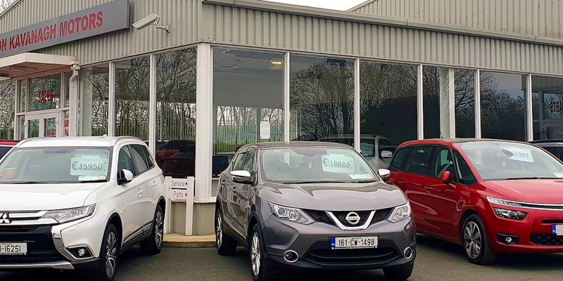 Simon Kavanagh Motors forecourt