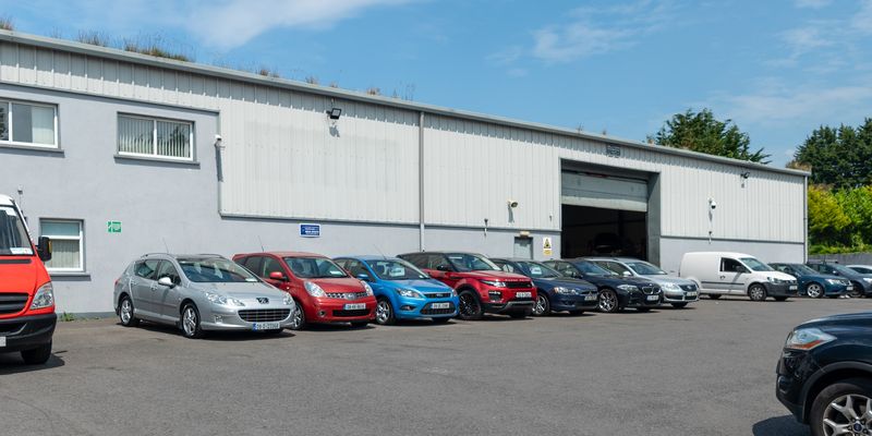 Car Clinic forecourt