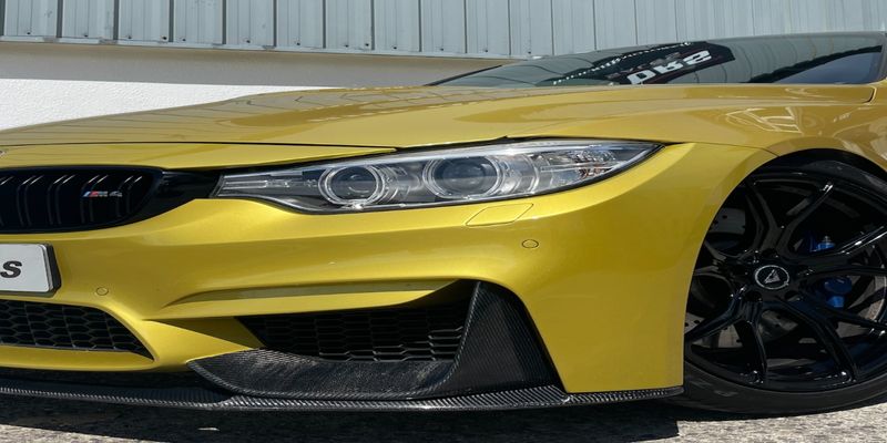 RHR Motors forecourt