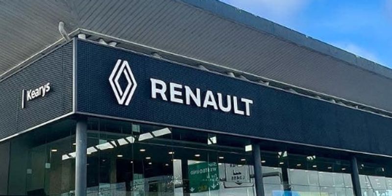 Kearys Renault, Dacia and Nissan Cork forecourt