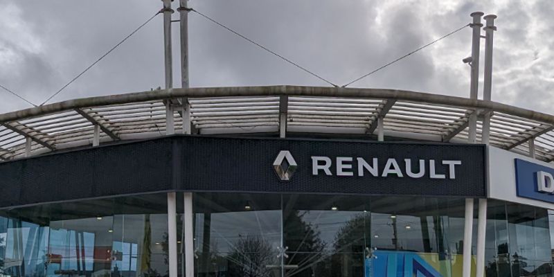 Kearys Midleton Renault & Dacia forecourt