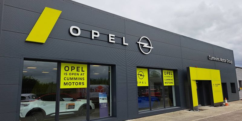 Cummins Motor Group Opel forecourt