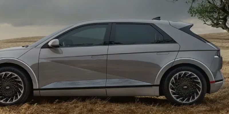 Eve Autos forecourt