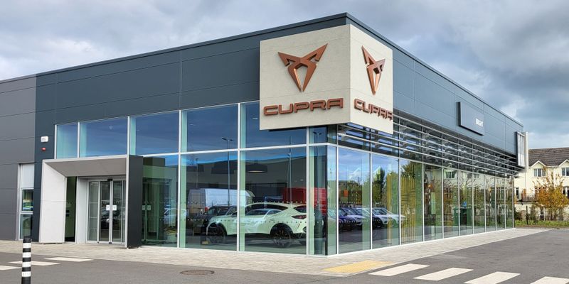 Bright SEAT & CUPRA forecourt
