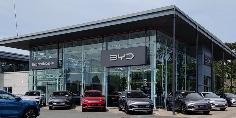 BYD NORTH DUBLIN forecourt