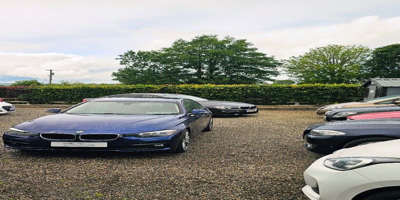 ES Car Solutions forecourt