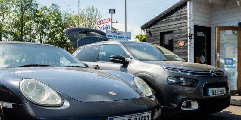 D Canny Garage forecourt