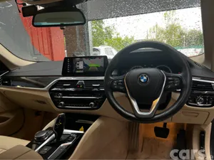 BMW 5-Series Saloon, Diesel, 2017, Blue