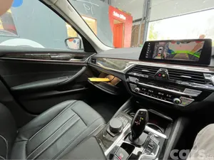BMW 5-Series Saloon, Diesel, 2019, Silver
