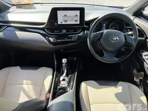 Toyota C-HR SUV, Petrol Hybrid, 2023, Grey