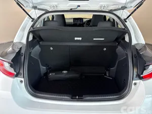 Toyota Yaris Hatchback, Petrol Hybrid, 2023, White