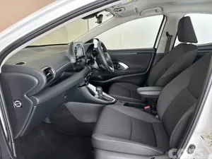 Toyota Yaris Hatchback, Petrol Hybrid, 2023, White