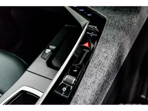 Peugeot 3008 SUV, Petrol Hybrid, 2027, Blue