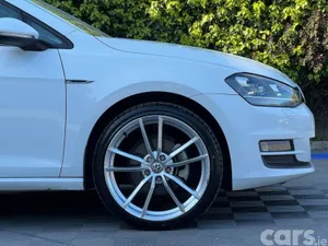 Volkswagen Golf Hatchback, Petrol, 2017, White