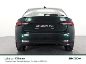 Skoda Octavia Saloon, Diesel, 2027, Green