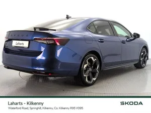 Skoda Superb Saloon, Diesel, 2027, Blue