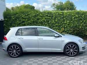 Volkswagen Golf Hatchback, Petrol, 2015, Silver