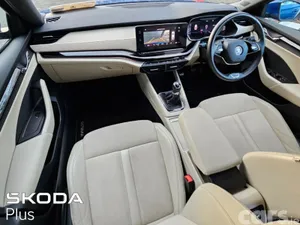 Skoda Octavia Saloon, Petrol, 2022, Blue