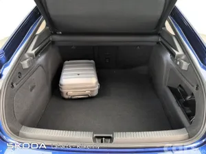 Skoda Superb Saloon, Diesel, 2027, Blue