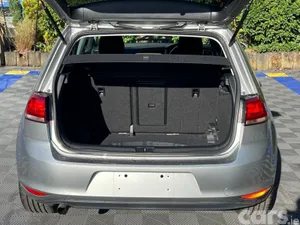 Volkswagen Golf Hatchback, Petrol, 2015, Silver