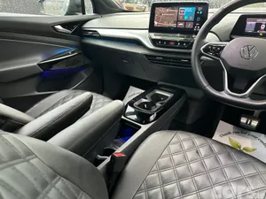 Volkswagen ID.4 SUV, Electric, 2022, Grey
