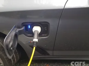 BMW 5-Series Saloon, Petrol Plug-in Hybrid, 2018, Blue