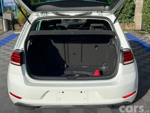 Volkswagen Golf Hatchback, Petrol, 2018, White