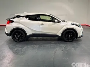 Toyota C-HR SUV, Petrol Hybrid, 2021, White