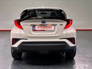 Toyota C-HR SUV, Petrol Hybrid, 2021, White