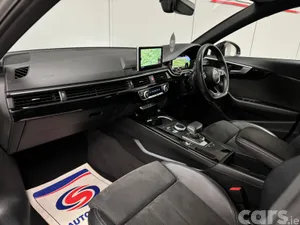 Audi A4 Saloon, Diesel, 2019, Grey