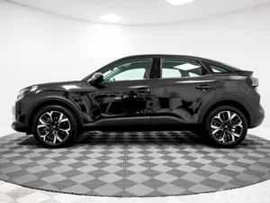 Citroen C4 Hatchback, Diesel Hybrid, 2027, Black