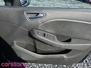 Renault Clio Hatchback, Petrol, 2023, Black