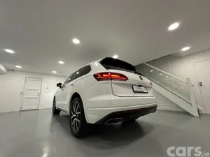 Volkswagen Touareg SUV, Diesel, 2023, White