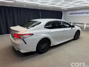 Toyota Camry Saloon, Petrol Hybrid, 2019, White