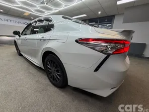 Toyota Camry Saloon, Petrol Hybrid, 2019, White