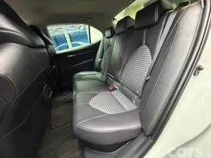 Toyota Camry Saloon, Petrol Hybrid, 2019, White