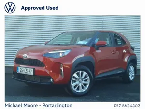Toyota Yaris Cross Hatchback, Petrol Hybrid, 2025, Red