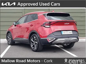 Kia Sportage MPV, Diesel, 2023, Red