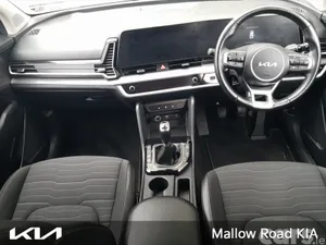 Kia Sportage MPV, Diesel, 2023, Red