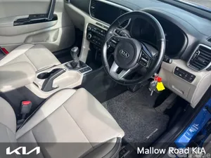 Kia Sportage MPV, Diesel Hybrid, 2021, Blue