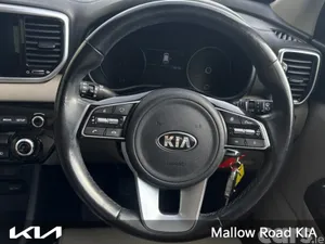 Kia Sportage MPV, Diesel Hybrid, 2021, Blue