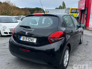 Peugeot 208 Hatchback, Petrol, 2016, Black