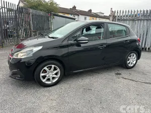 Peugeot 208 Hatchback, Petrol, 2016, Black