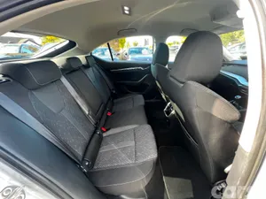Skoda Octavia Saloon, Diesel, 2022, Grey