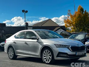 Skoda Octavia Saloon, Diesel, 2022, Grey