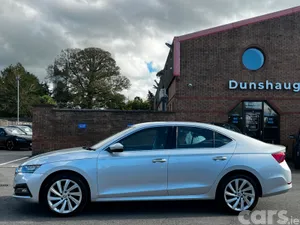 Skoda Octavia Saloon, Diesel, 2022, Grey