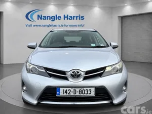 Toyota Auris Hatchback, Diesel, 2014, Silver